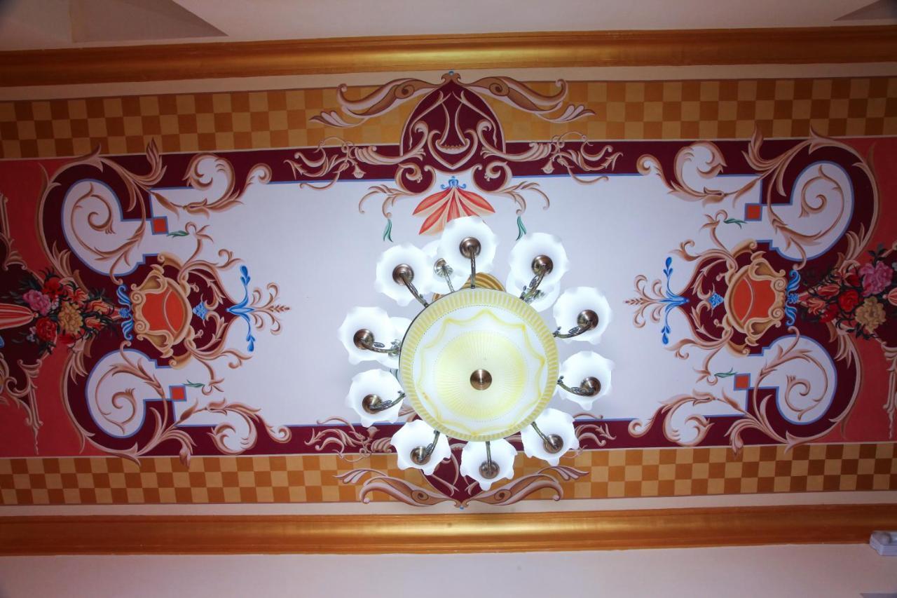 Kamelot Hotel Бухара Екстериор снимка