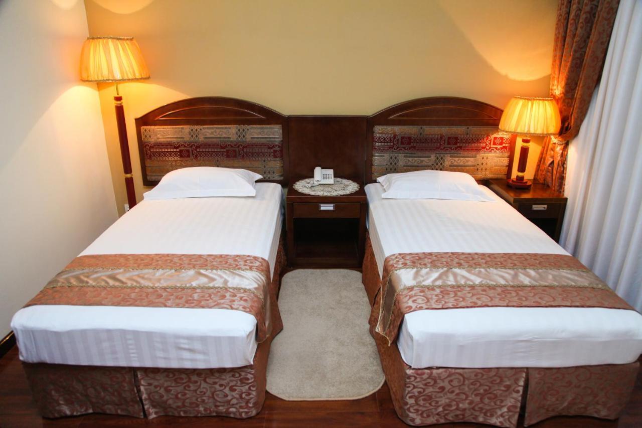 Kamelot Hotel Бухара Екстериор снимка