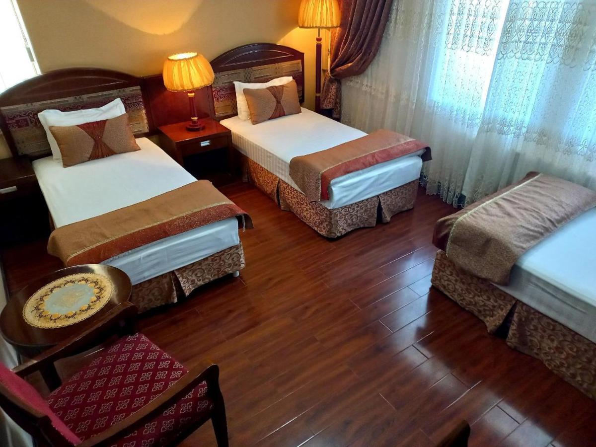 Kamelot Hotel Бухара Екстериор снимка