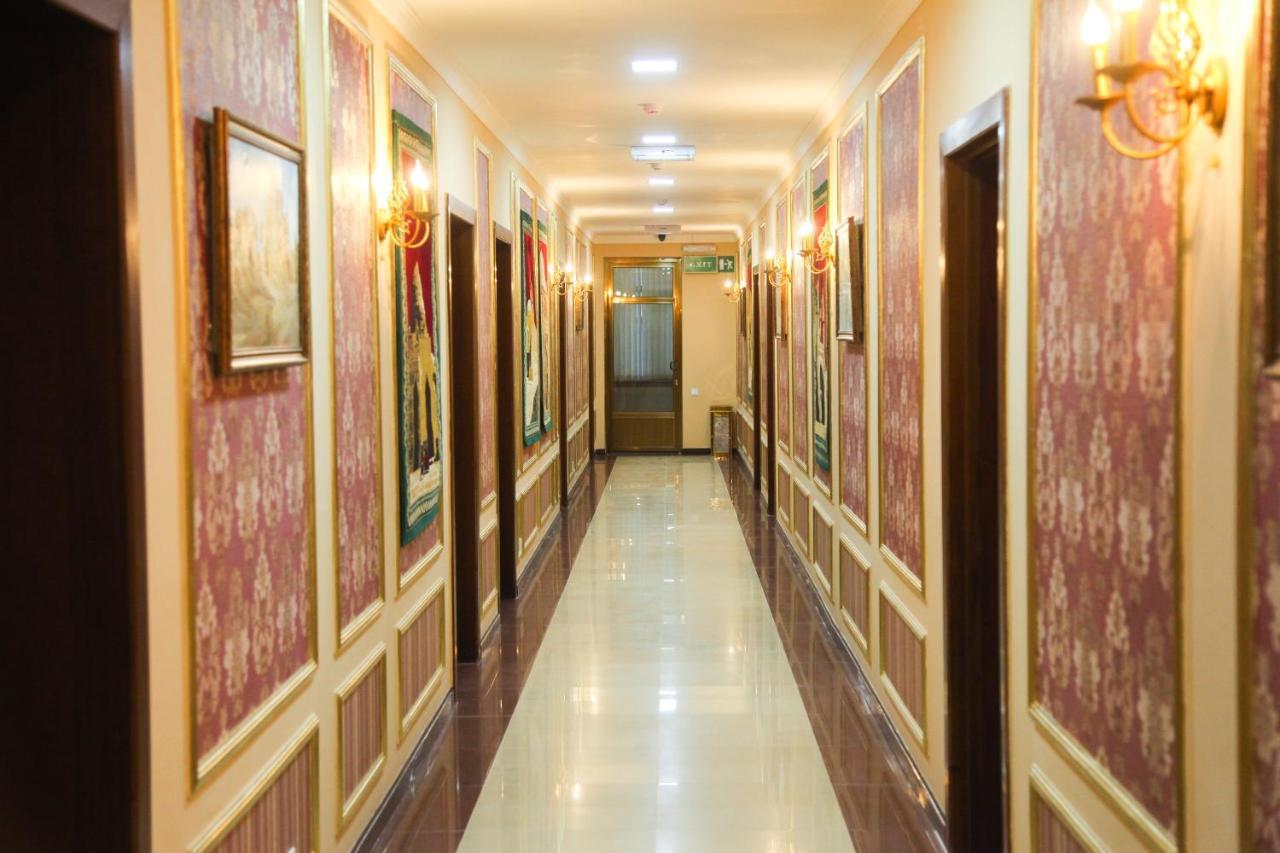 Kamelot Hotel Бухара Екстериор снимка